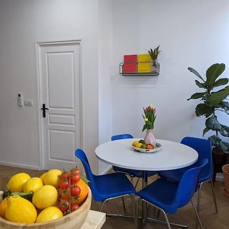 T2 Cosy Avec Terrasse Et Parking Leilighet Marseille Eksteriør bilde