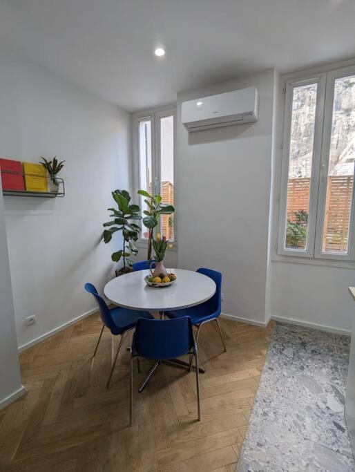 T2 Cosy Avec Terrasse Et Parking Leilighet Marseille Eksteriør bilde